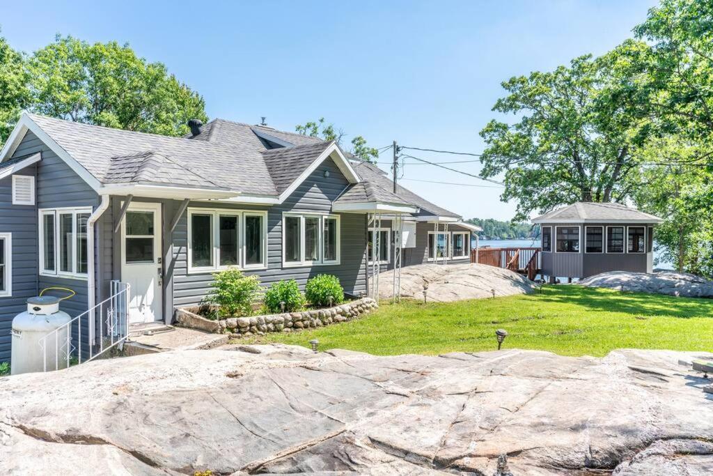 Lake Muskoka Cottage One Thousand And One Night Gravenhurst Exterior photo