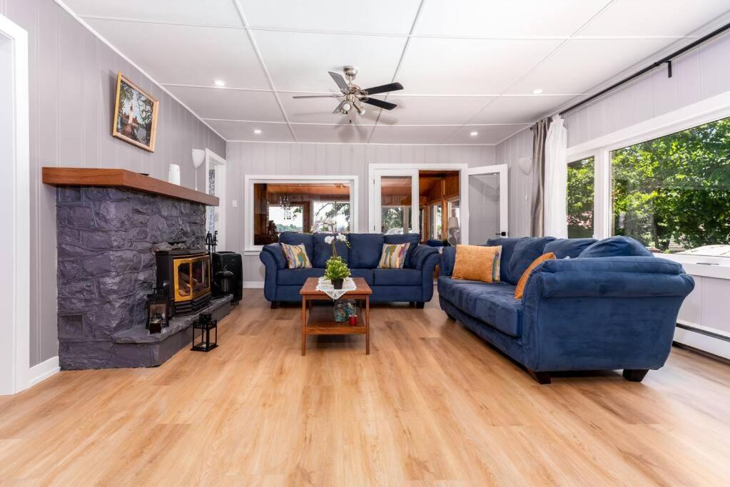 Lake Muskoka Cottage One Thousand And One Night Gravenhurst Exterior photo
