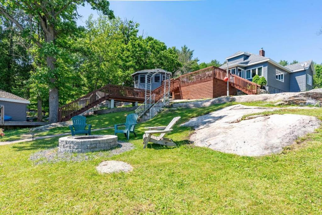 Lake Muskoka Cottage One Thousand And One Night Gravenhurst Exterior photo