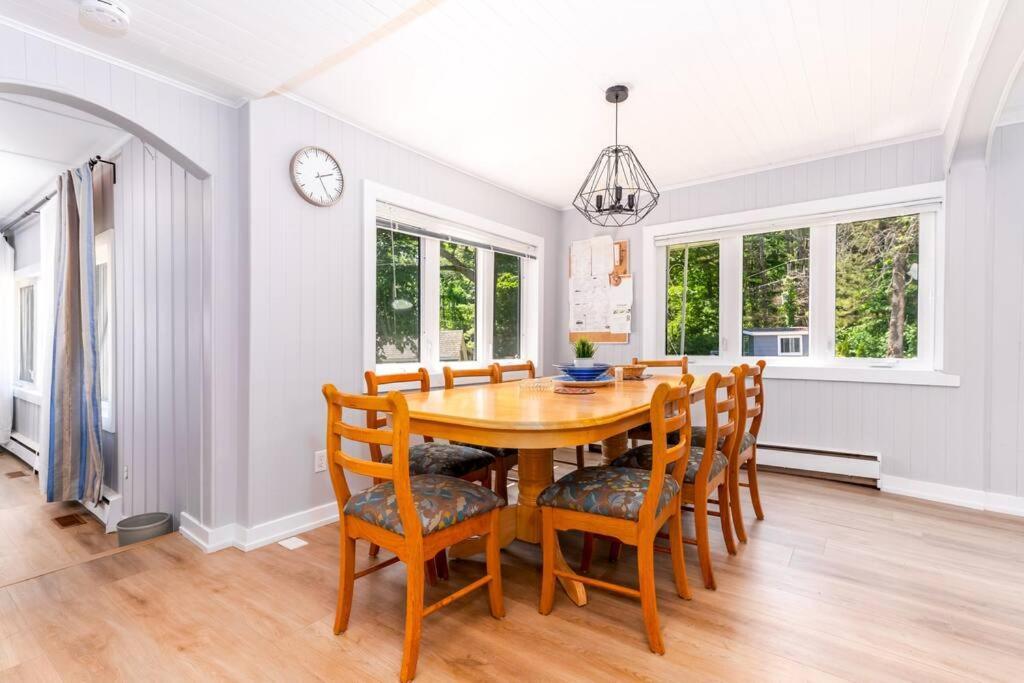 Lake Muskoka Cottage One Thousand And One Night Gravenhurst Exterior photo