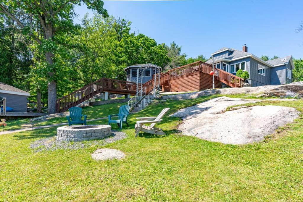 Lake Muskoka Cottage One Thousand And One Night Gravenhurst Exterior photo